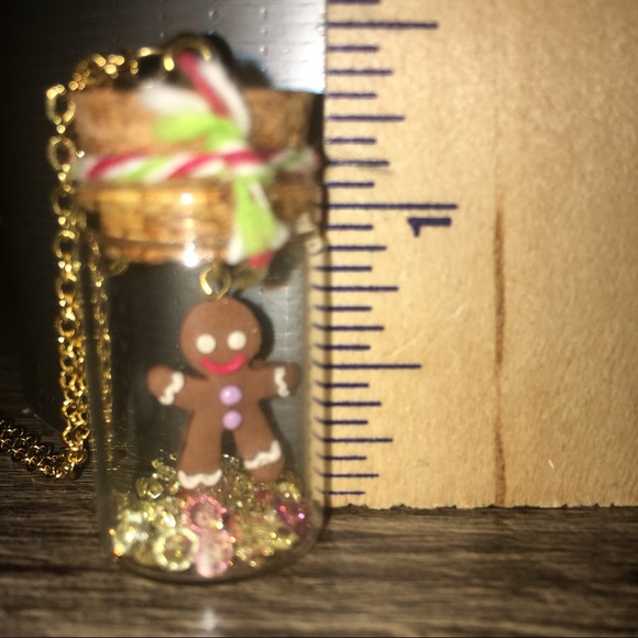 Gingerbread Man Necklace - Picture 5 of 6